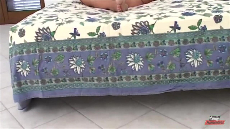 Vere Casalinghe Italia.: गंदी चोदने लायक मम्मी की मोटी और बालों वाली चूत की चुदाई