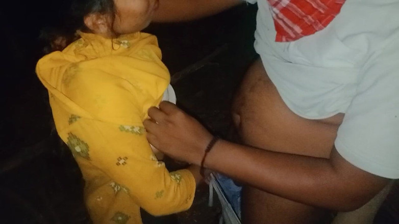 NikiRathod: 深夜のディープフォレストで長い間セックスをした後