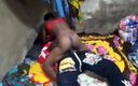 Porn sexline: Gerçek bir Afrikalı çift yatak odasında ıslanıyor