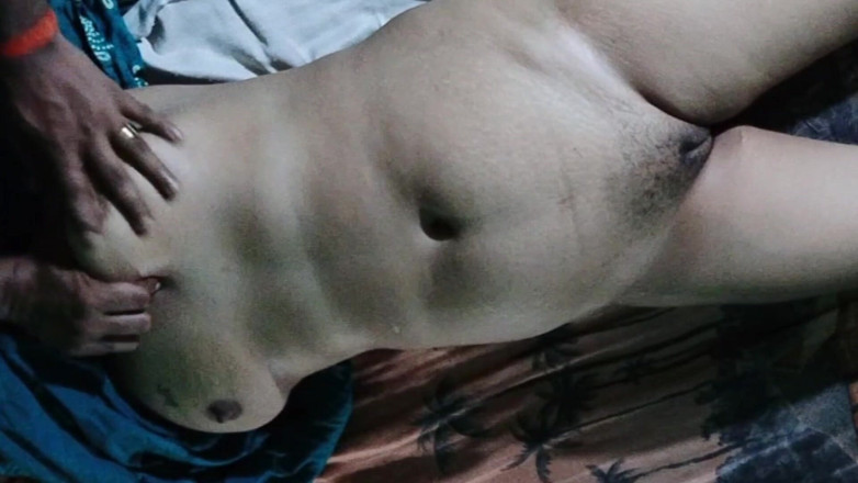 NituRandi94: Bhabhi 남친 힌디어로 찐 마사지