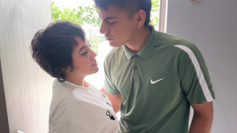 ManuelaAlvarez: I Bring Roses To My Sexy Latina Girlfriend And Take...
