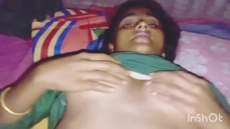 AmpleOunce283: देसी सुंदर सौतेली बहन तंग क्लोज-अप 3 पहली बार ऊँगली करना