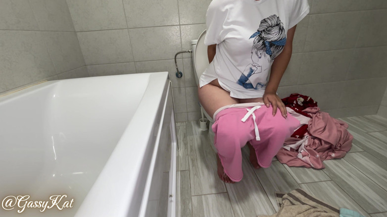GassyKat: The Daily Toilet Episode 29