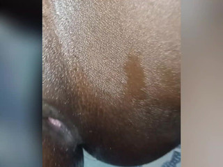 Intensetotla: Bersendirian tidak dapat membantu dalam fikiran saya, tetapi menjolok pepek...