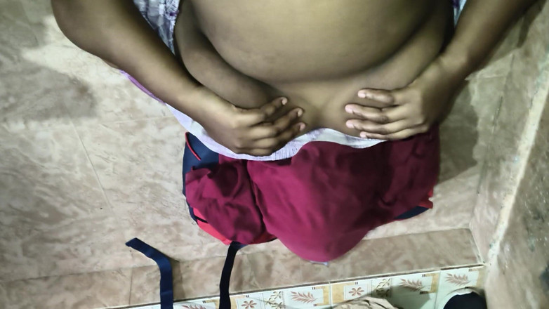 Angel couple: Un étudiant avec la femme de son demi-frère