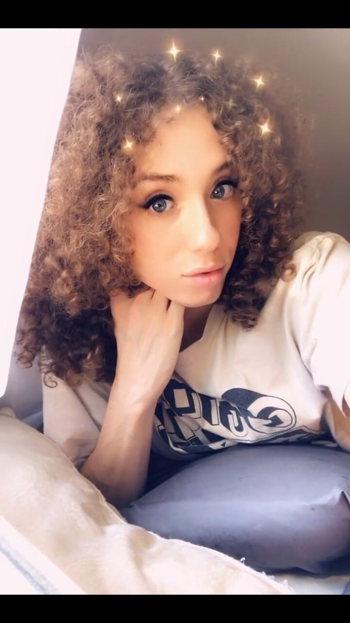 Tia Tizzianni Productions: Lily Demure: 날 사정하고 따먹을거야?