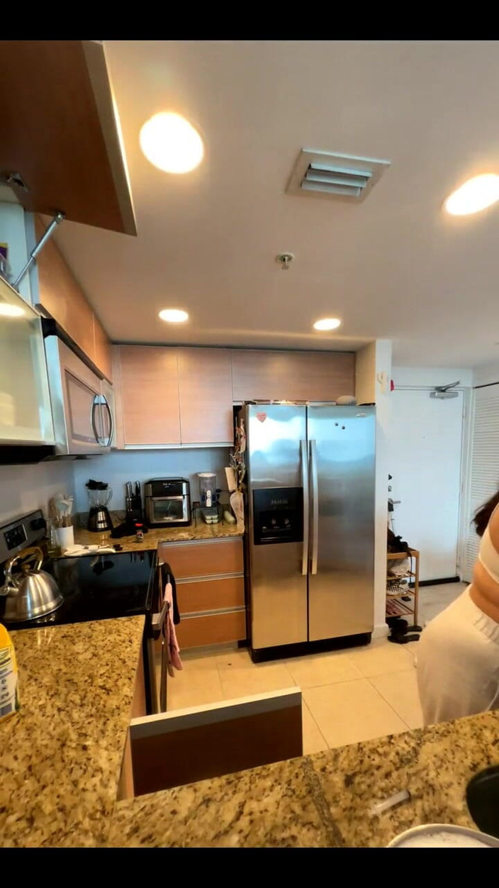 Dani Valentina: やあ！