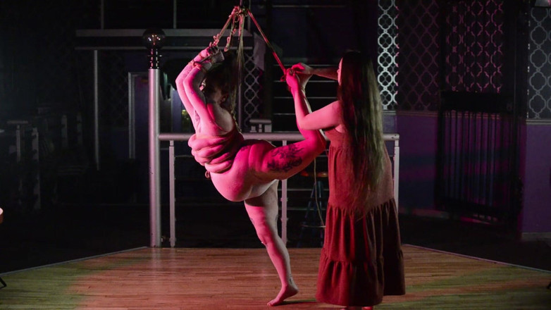 Bambi_beauty1: Sadist के साथ रस्सी