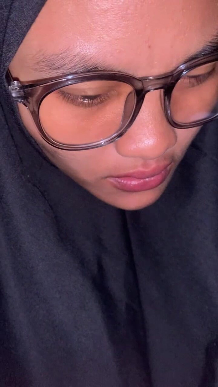 Indo Girl: 我美丽甜美的头巾女友