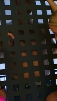 セクシーなティーンがセクシーな3Pファックコンピレーションで巨大なチンポに乱れてお尻に穴をあけられる