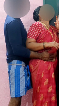 Desi Aunty Screams in Hurt While Having Anal Sex.