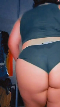 Big Booty Dancing! Sweating in My Panties