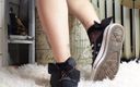 Raven Willow: Mina fötter är små och bedårande i Converse, särskilt med dessa...