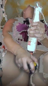 Gozo excitado com o dildo