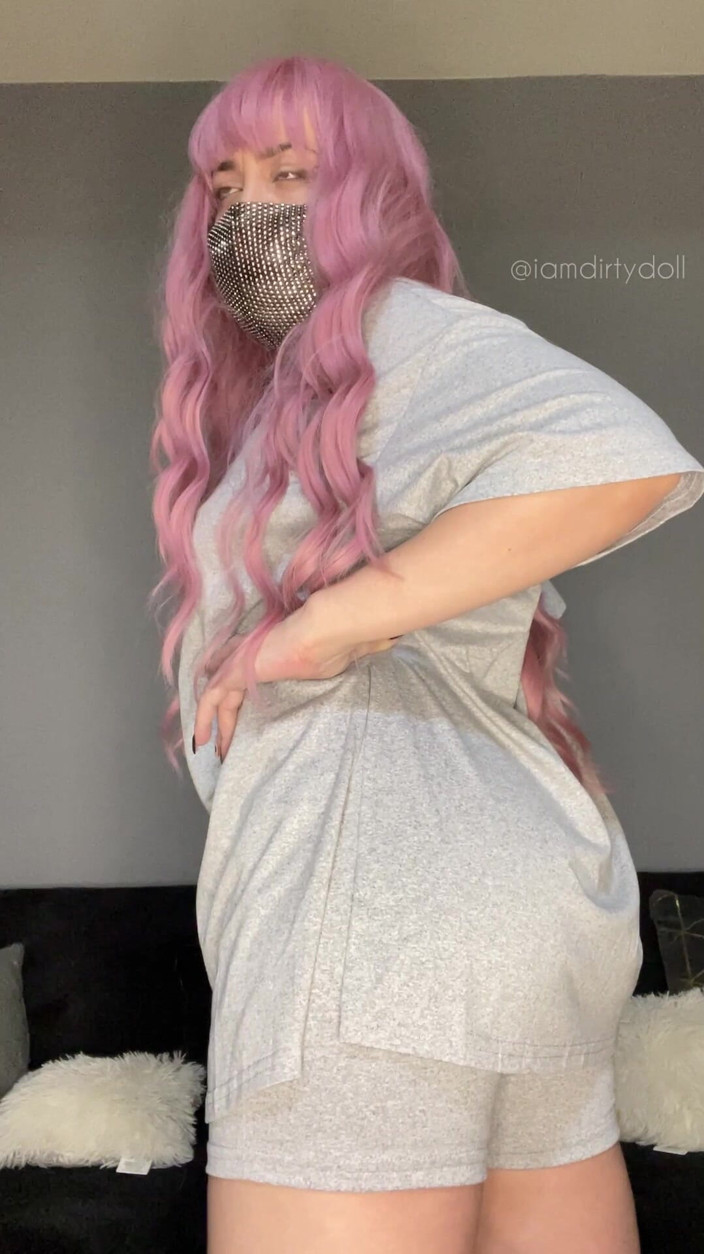 iamdirtydoll: Cute Girl Farting