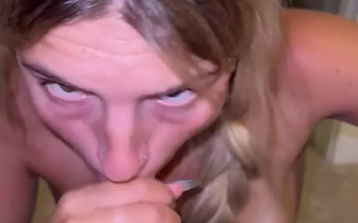 Ambie Bambii: Slutty Teen Get a Messy Facial!