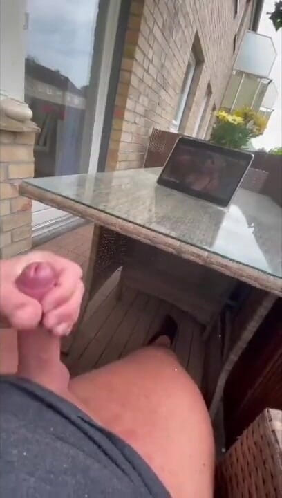 Hard tober SH: Balcony handjob