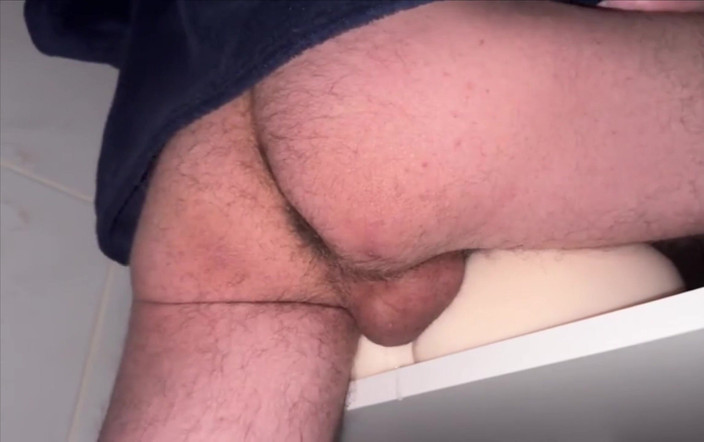 Bigbadfriendlyguy: Брудні розмови та стогони вітчима змусять тебе кінчити занадто рано