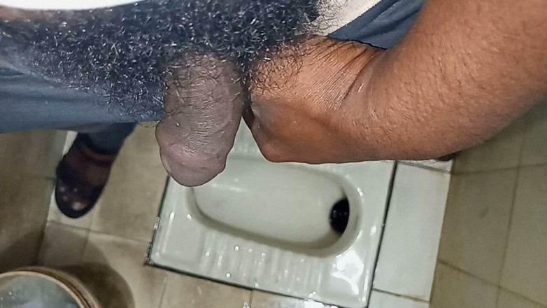 Fucking my wife: Hintli büyük siyah penis açık havada amcığını sikiyor