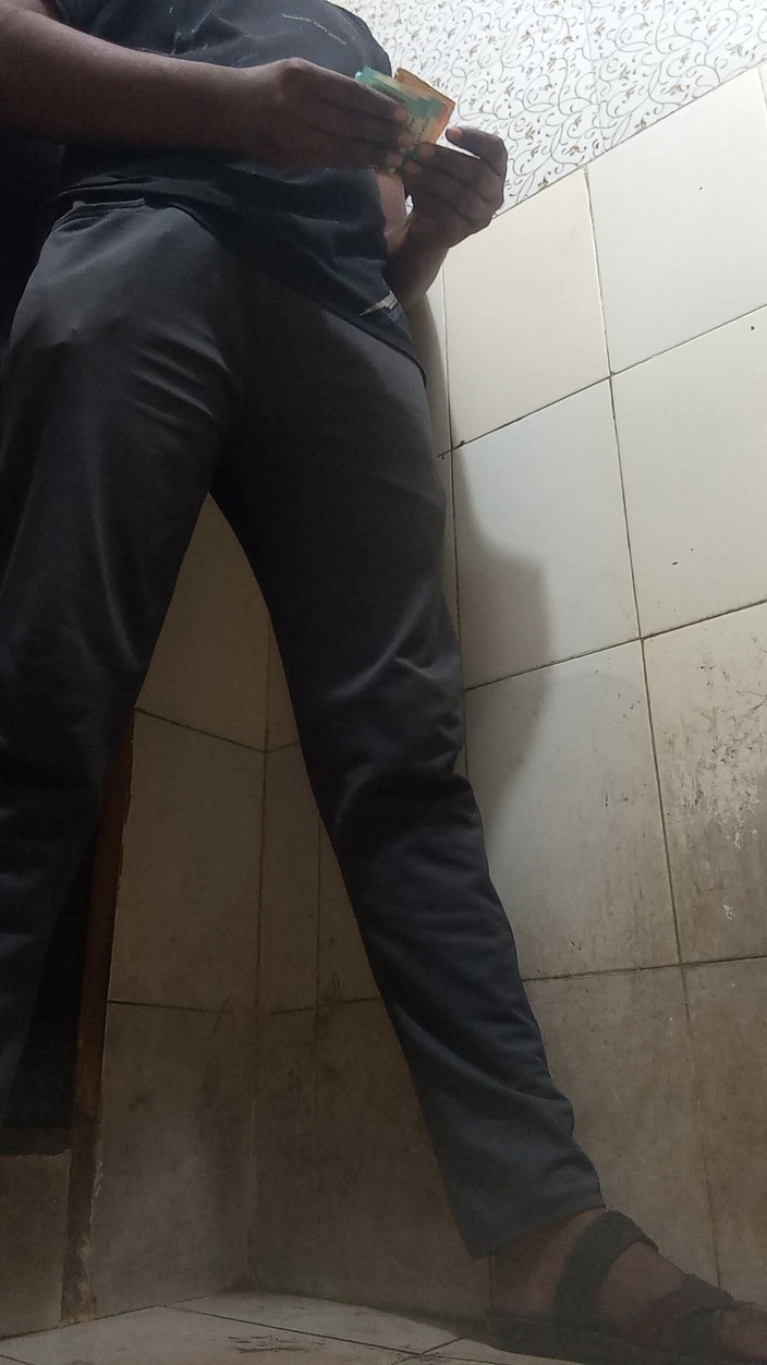 Sweet Indian cock: Mon desi indien suce les seins et les tétons de...