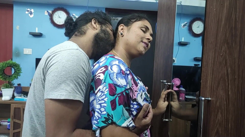 Vaigavarun45: สเต็ปมัมเย็ดร้อนแรงกับลูกชาย แม่ยายถอดนีทตี้เย็ดร้อนกับลูกเขย Mallu สเต็ปมัมเปลี่ยนชุดแล้วเย็ดเสียว