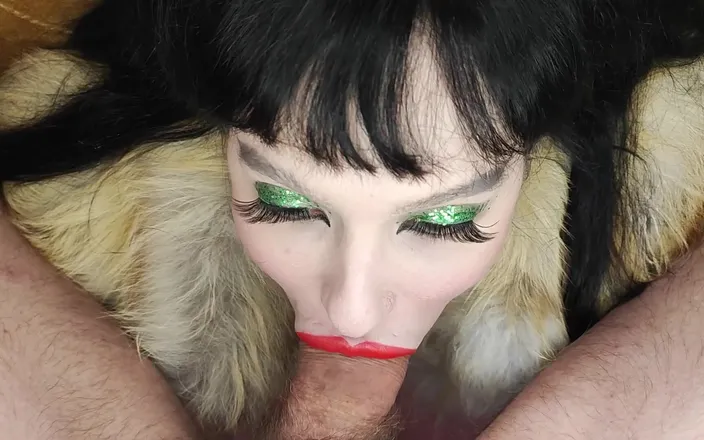 Princess18_: Smoke, Suck, Cumshot on Fur Coat