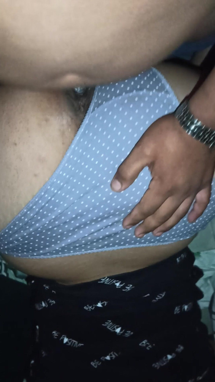 Eatrella j: Šukám svoji nevlastní dceru