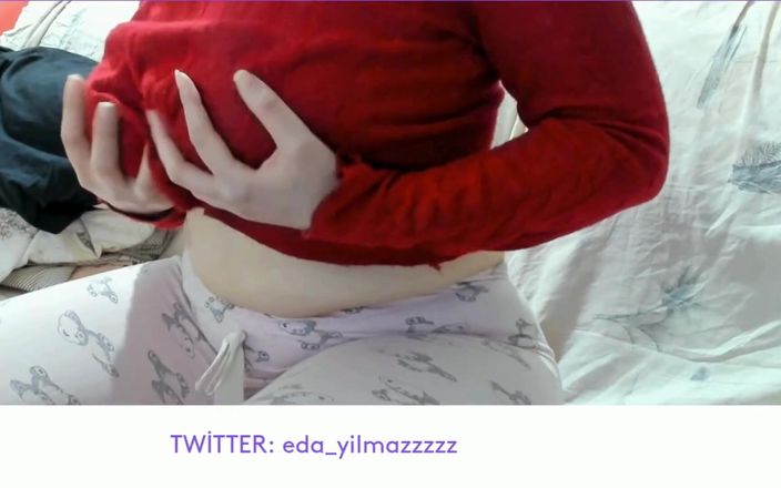 turk_milf_porno: 穿着睡衣和音乐的屁股跳动-土耳其熟女色情-大奶子-大屁股-土耳其暴露-披露