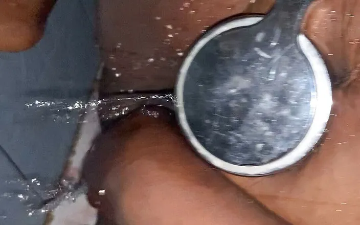 Nasty queen: BBW in a Cool Shower After a Horny Day at...