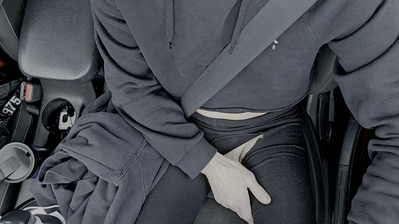 Filomena: Sexyfilomena se masturbează în timp ce conduce mașina