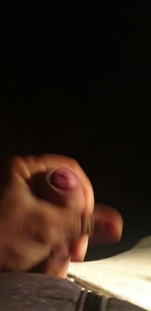 Bebos: Epische masturbation auf dem fluss in der nacht draußen