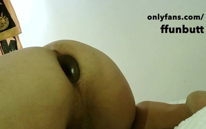 Ffunbutt: Ffunbutt: Eating and Shooting a Dildo Only with My Bubble...