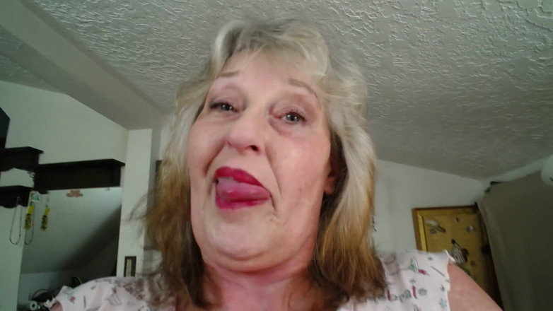 dawnskye1962: 1109 La Giantessa Dawn mette il fuggiasco in un posto...