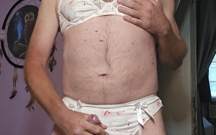 Fantasies in Lingerie: Một bản phát hành rất cần thiết. Hưởng