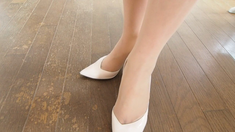 Mayumi Kanzaki: Japonia w rajstopach