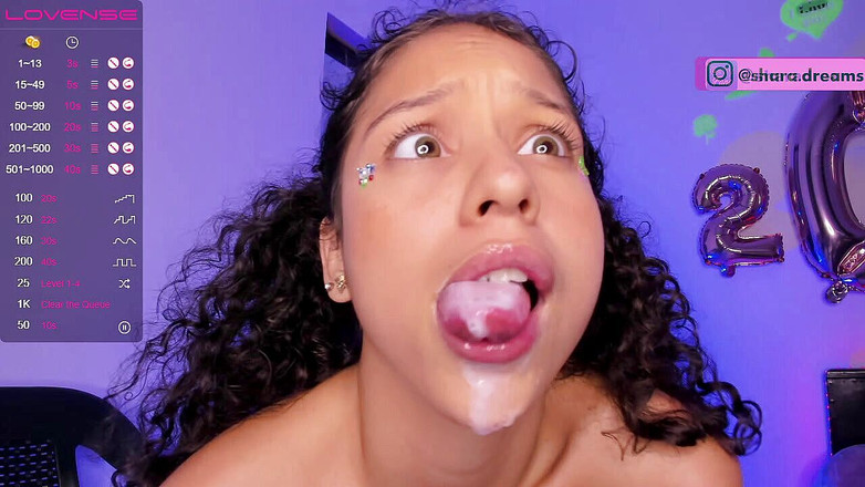 Sharadreams: Avsugning och deepthtroat med mjölk