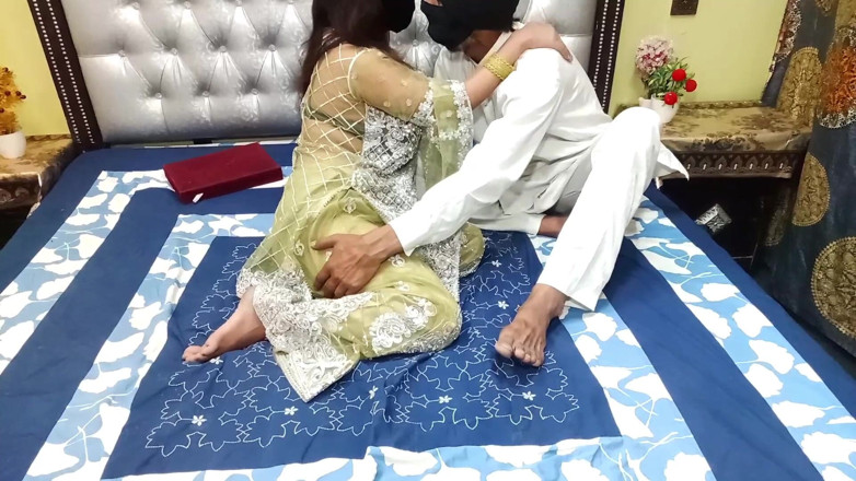 MehwishButt: Indian Girl Reverse Cowgirl Riding on Big Dick