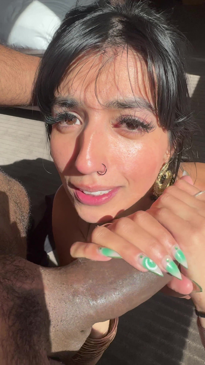 Aaliyah Yasin: Casuale incontro di aaliyah yasin con nero nella camera d'albergo