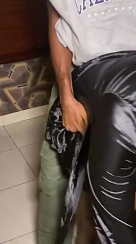 Chris knullade sin flickväns bystiga kåta äldre styvsyster vid sitt första besök del 1