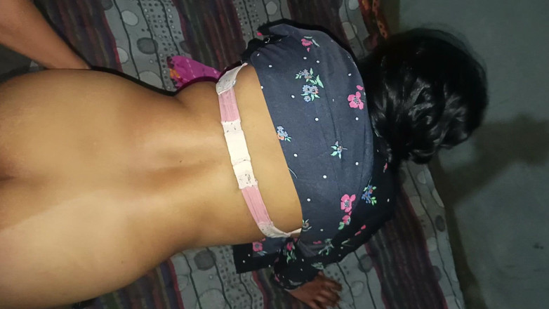 Savita5343: Bhabhi baru berkahwin blowjobs terbaik dan berkongkek tegar dengan adik...