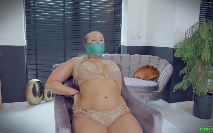 Gag Attack: Beth - chương trình gag khổng lồ