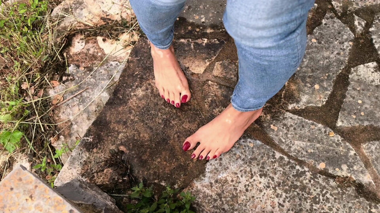 Goddess Lena: Meine Dreckige Füße Für Dich