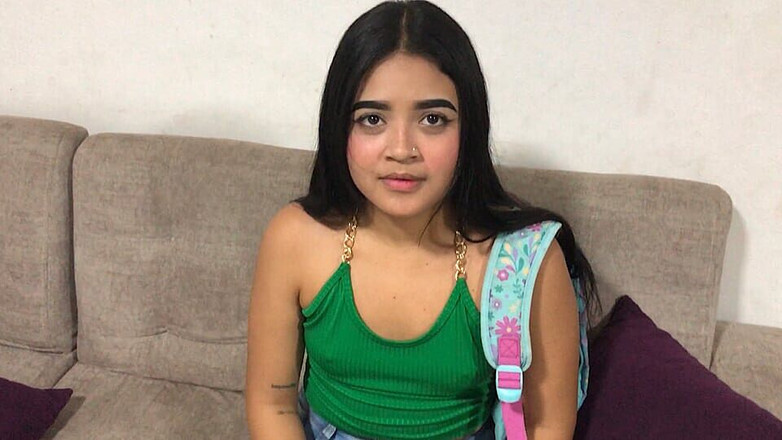 Yohamedi: Der chef bietet seine zimmermädchen-zahlung an, um sich auszuziehen