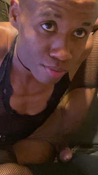 Untuk Bahagian Bawah Masc Yang Menonton Doms Ayat Femboy
