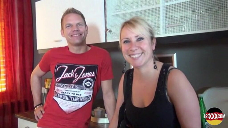 123XXX - 100% Amateurs: Blonďatá německá holka chce to sperma tak strašně