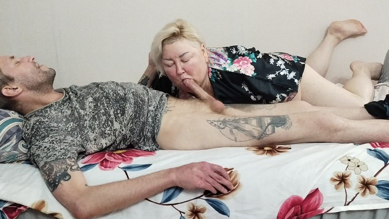 Zona901: Kayınvalide sakso çekiyor ve döl yutuyor