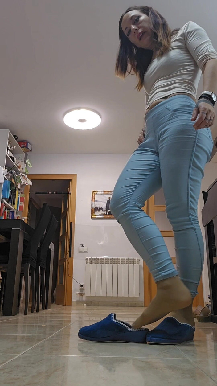 dafnedenoch: Ich bemühe mich selbst, ich unterrichte und masturbiere Latein