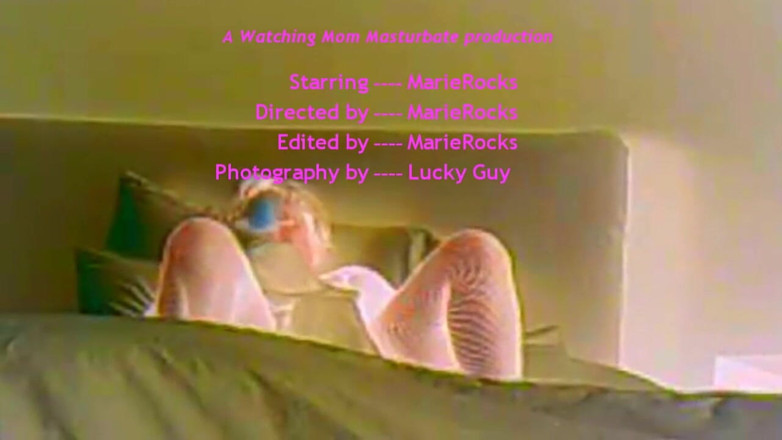MarieRocks: 60+ GILF super seksi memancut mani pada keempat-empatnya dalam stoking...