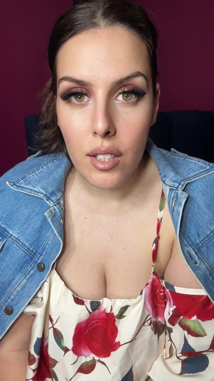 Young_strawberry: Eu te amo madrasta, eu vou voltar com você