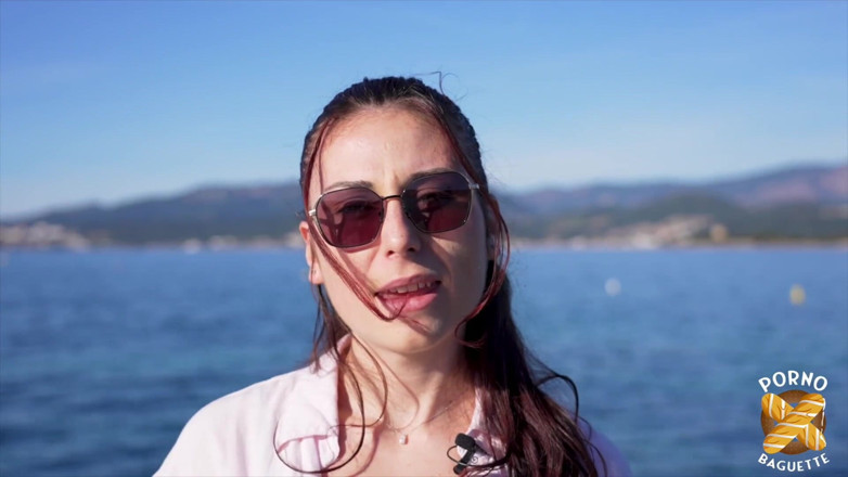 Porno Baguette: Mia, Pretty Girl, Gets Fucked by a Huge Cock